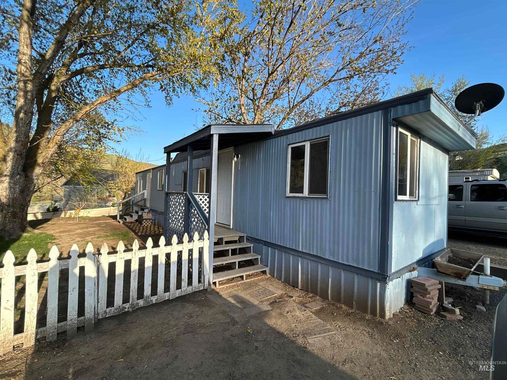 1412 4th St 19, Asotin, WA 99402