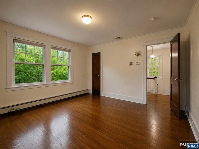 84 Valley View Avenue, Ridgewood, NJ 07450