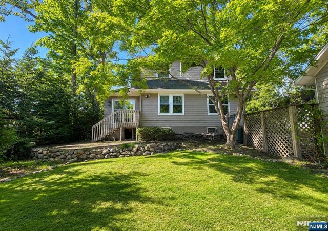 84 Valley View Avenue, Ridgewood, NJ 07450