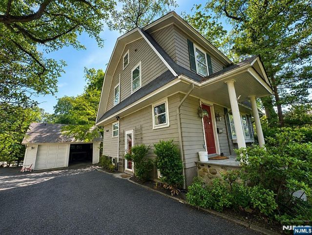 84 Valley View Avenue, Ridgewood, NJ 07450