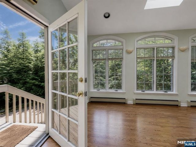 84 Valley View Avenue, Ridgewood, NJ 07450