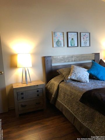 8214 SPRING TOWN ST, Converse, TX 78109