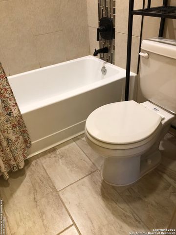 8214 SPRING TOWN ST, Converse, TX 78109