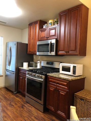 8214 SPRING TOWN ST, Converse, TX 78109