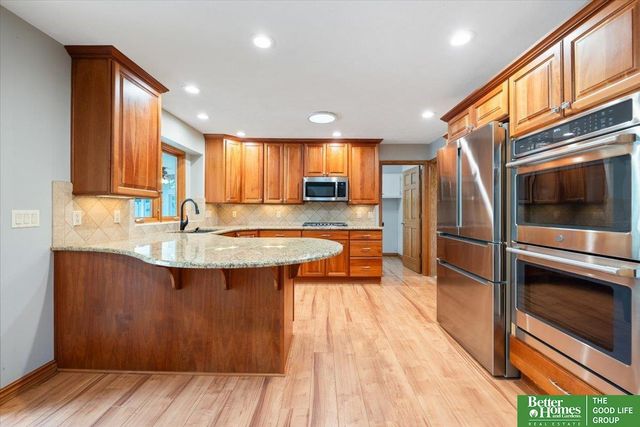 11105 N 62nd Street, Omaha, NE 68152