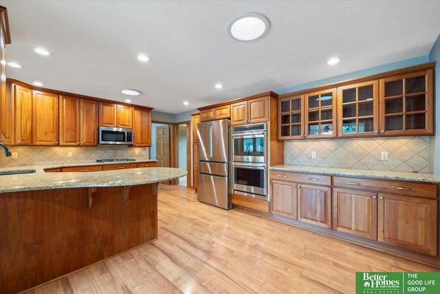 11105 N 62nd Street, Omaha, NE 68152