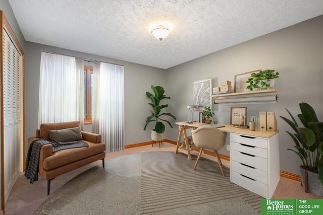 11105 N 62nd Street, Omaha, NE 68152