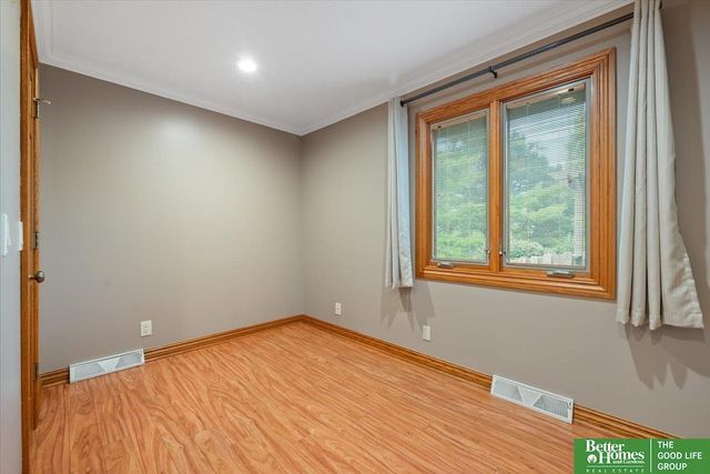 11105 N 62nd Street, Omaha, NE 68152