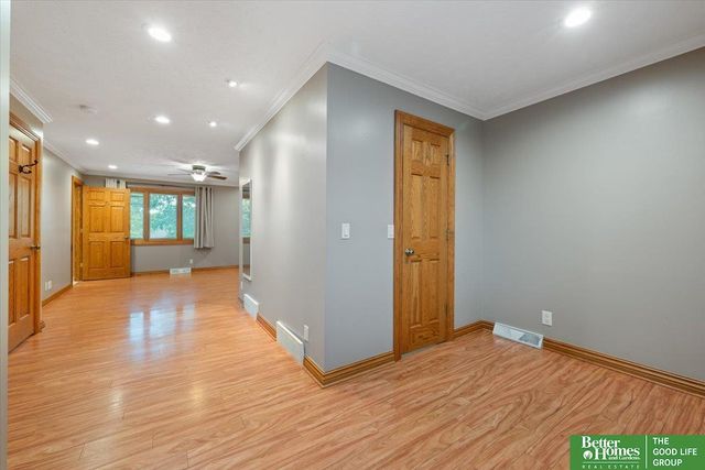 11105 N 62nd Street, Omaha, NE 68152