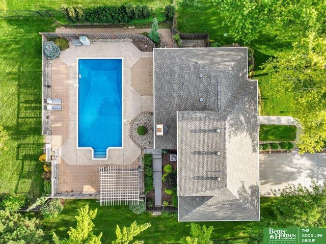 11105 N 62nd Street, Omaha, NE 68152