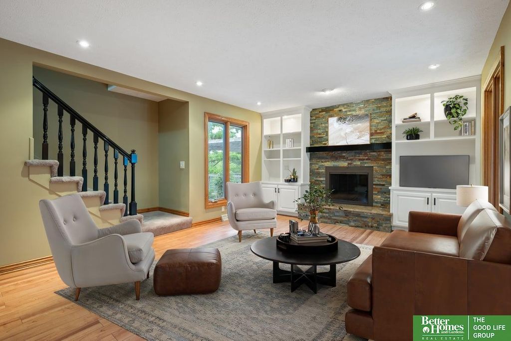 11105 N 62nd Street, Omaha, NE 68152