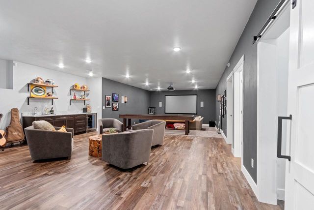 2536 MEADOW BREEZE COURT, Green Bay, WI 54311