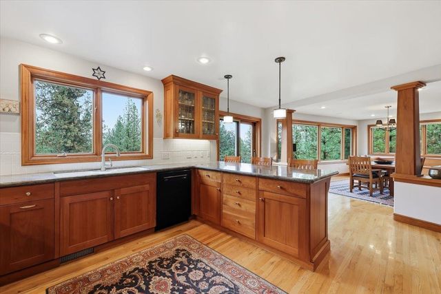 1813 E Estates Rd, Spokane, WA 99224