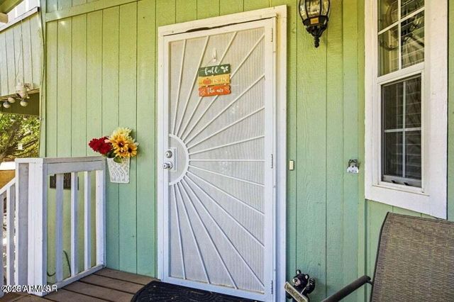 2880 PAINT PONY Lane, Overgaard, AZ 85933