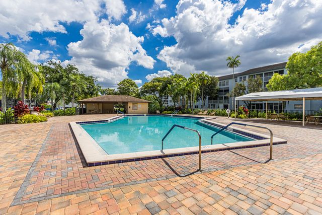 12900 SW 13th Street 403E, Pembroke Pines, FL 33027