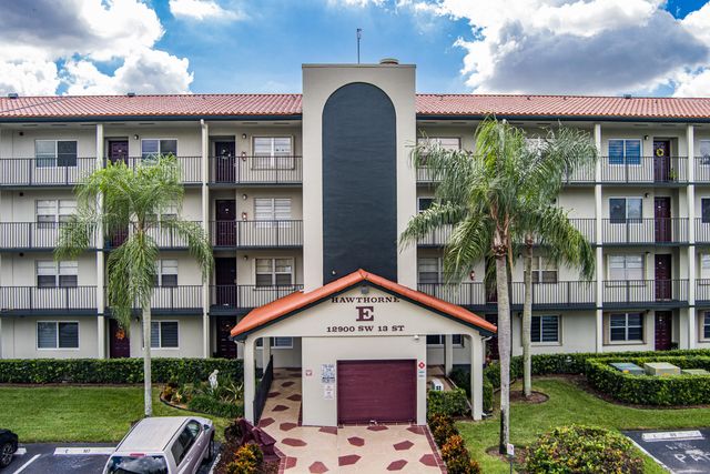 12900 SW 13th Street 403E, Pembroke Pines, FL 33027