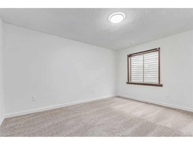 2675 S Deframe Cir, Lakewood, CO 80228