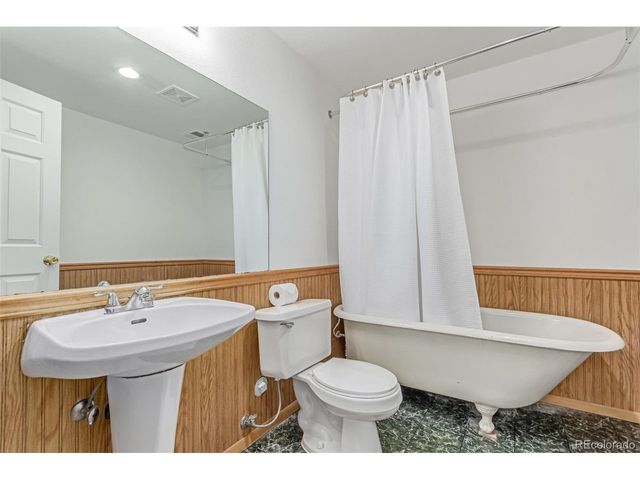 2675 S Deframe Cir, Lakewood, CO 80228