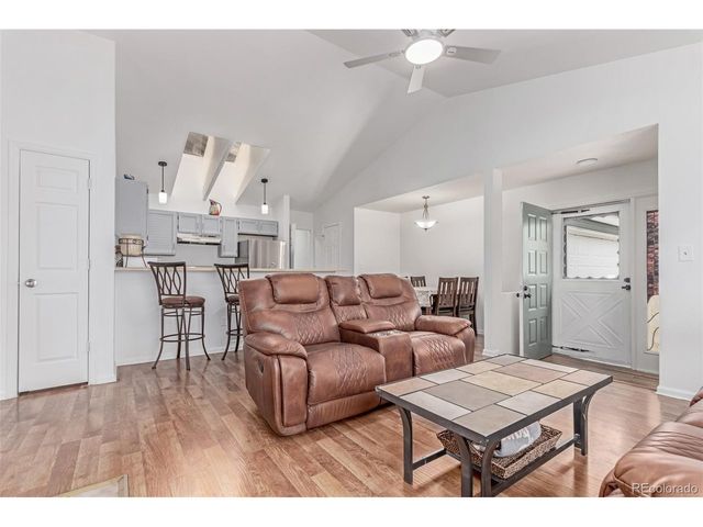 2675 S Deframe Cir, Lakewood, CO 80228