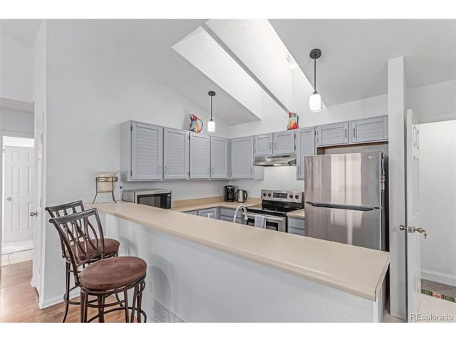 2675 S Deframe Cir, Lakewood, CO 80228