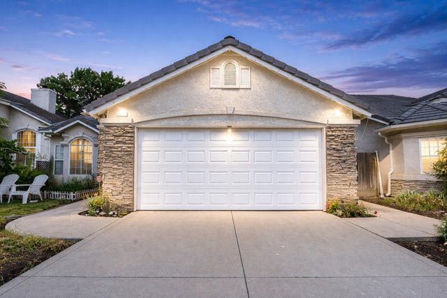 10263 N Recreation Avenue, Fresno, CA 93730