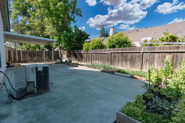 10263 N Recreation Avenue, Fresno, CA 93730