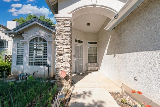 10263 N Recreation Avenue, Fresno, CA 93730