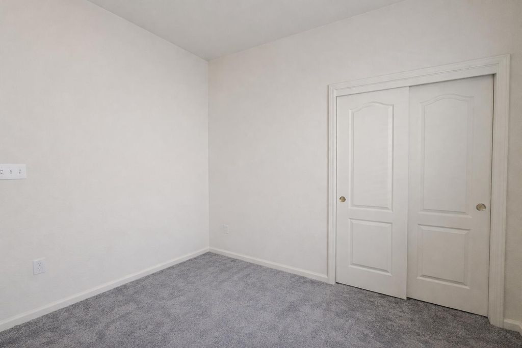 Image 14 of property listing at 10263 N Recreation Avenue, Fresno, CA 93730