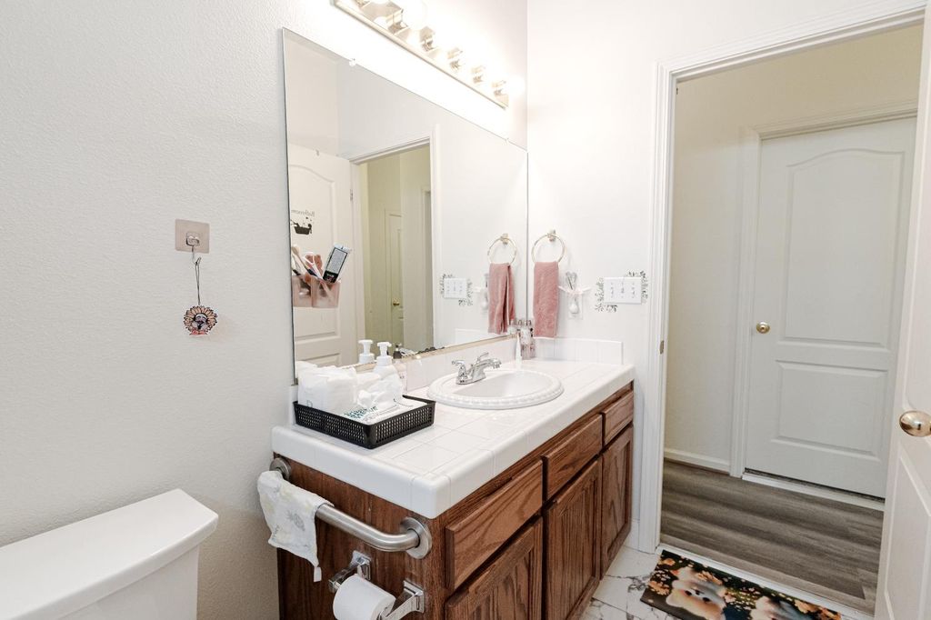 Image 38 of property listing at 10263 N Recreation Avenue, Fresno, CA 93730