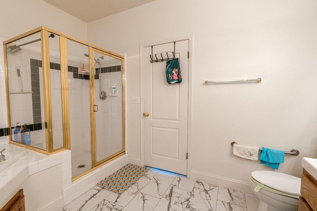 Image 44 of property listing at 10263 N Recreation Avenue, Fresno, CA 93730