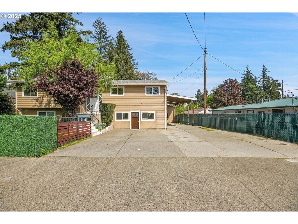 16 Ne 148TH Ave, Portland, OR 97230
