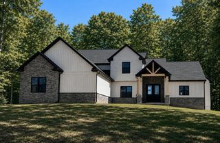 9412 Grand Summit Drive, Fenton, MI 48430