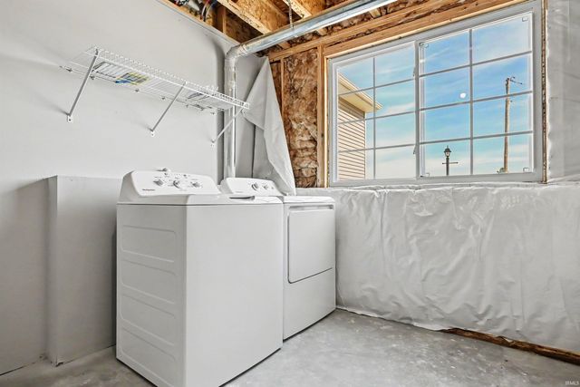 52572 East Trail, South Bend, IN 46628
