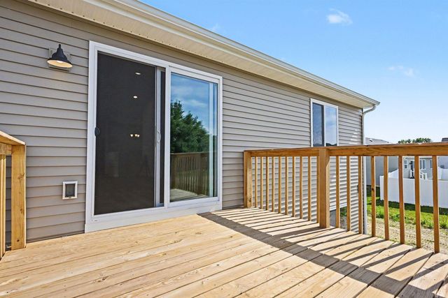 52572 East Trail, South Bend, IN 46628