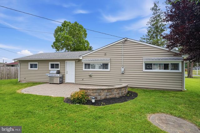 1 GUN RD, Levittown, PA 19057