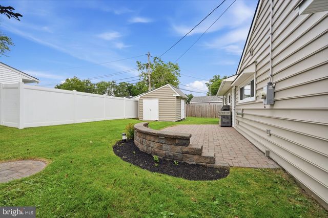 1 GUN RD, Levittown, PA 19057