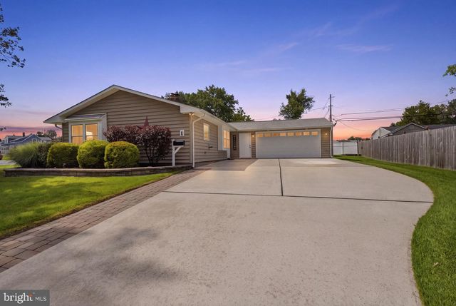 1 GUN RD, Levittown, PA 19057