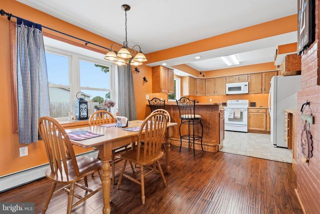 1 GUN RD, Levittown, PA 19057