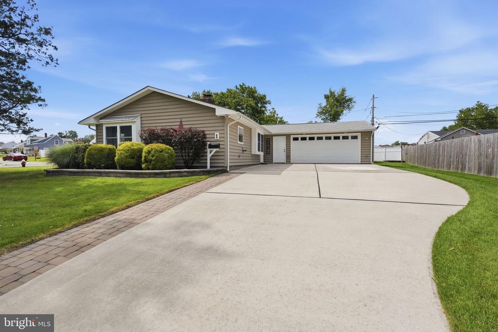 1 GUN RD, Levittown, PA 19057