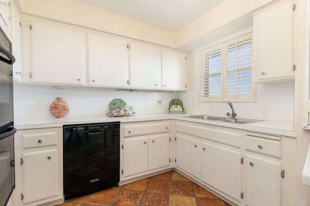 389 S Lake Drive Phb, Palm Beach, FL 33480