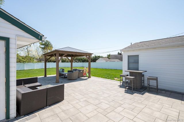 41 Disc Lane, Wantagh, NY 11793