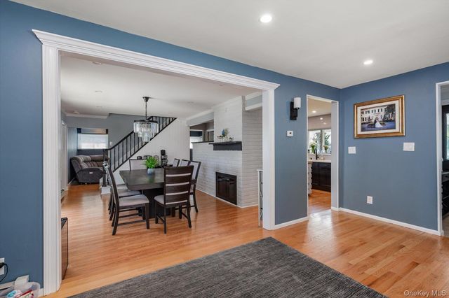41 Disc Lane, Wantagh, NY 11793