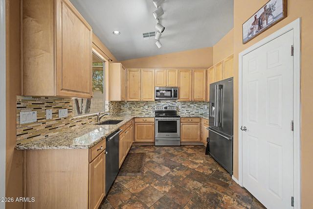 17512 W DESERT VIEW Lane, Goodyear, AZ 85338
