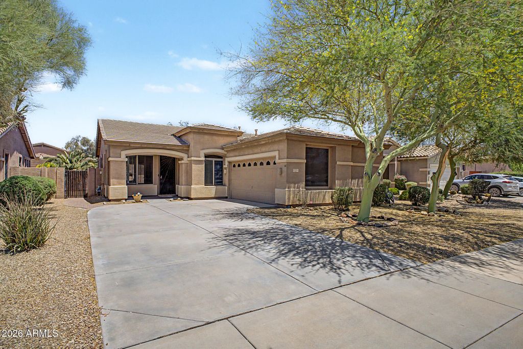 17512 W DESERT VIEW Lane, Goodyear, AZ 85338 — photo 2