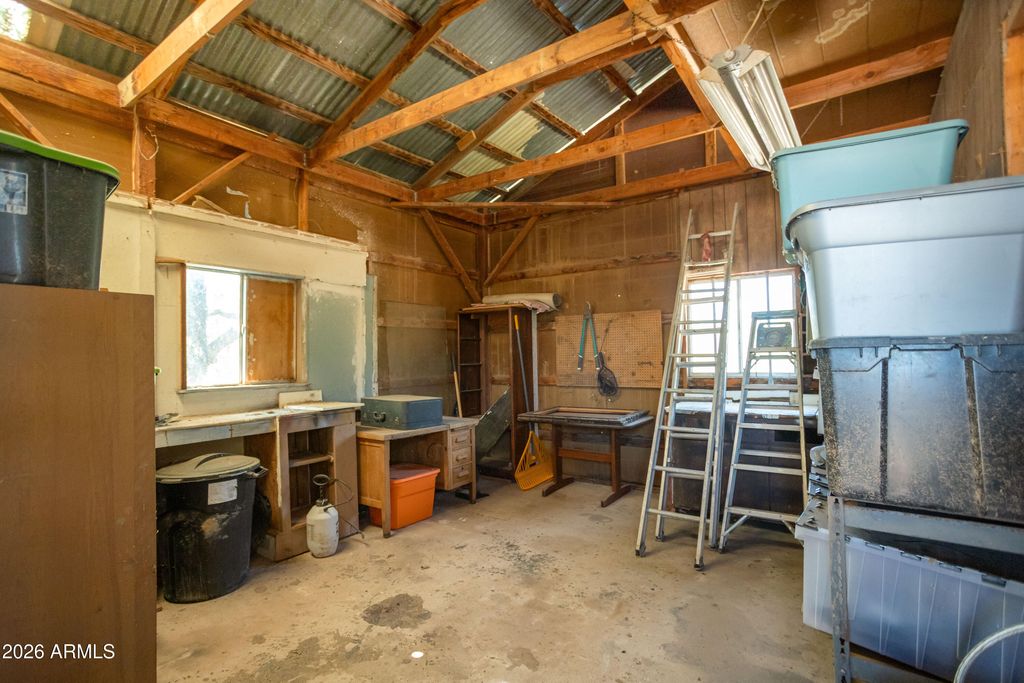 Image 28 of property listing at 1428 N CEMETERY Road, Benson, AZ 85602