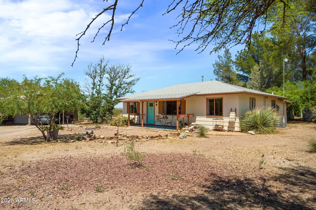 Image 7 of property listing at 1428 N CEMETERY Road, Benson, AZ 85602