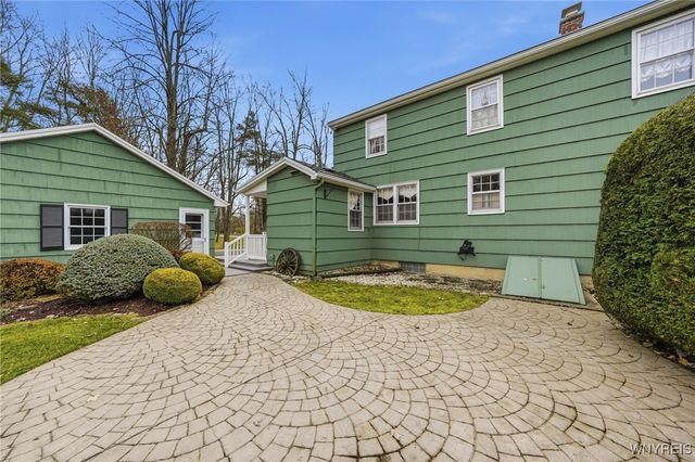 2420 Dodge Road, Amherst, NY 14051