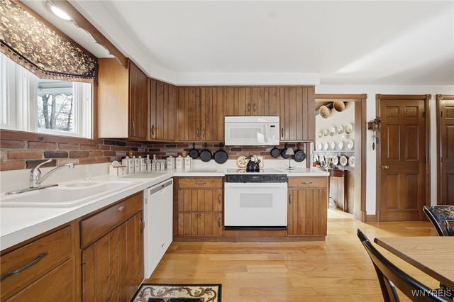 2420 Dodge Road, Amherst, NY 14051