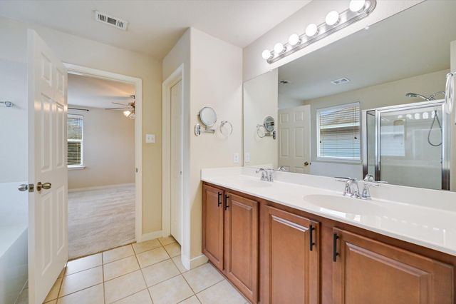 1517 Waxberry LN, Austin, TX 78748