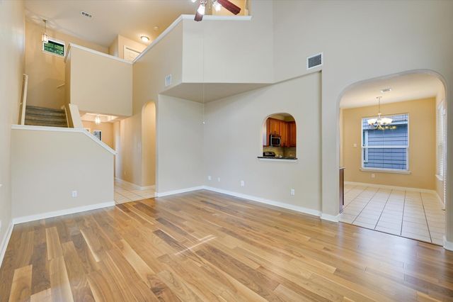 1517 Waxberry LN, Austin, TX 78748